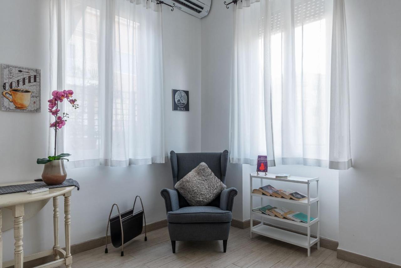 Penthouse With Terrace Close To Vatican Lejlighed